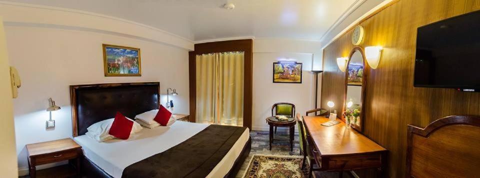 Hotel Galaxy Karachi Eksteriør billede