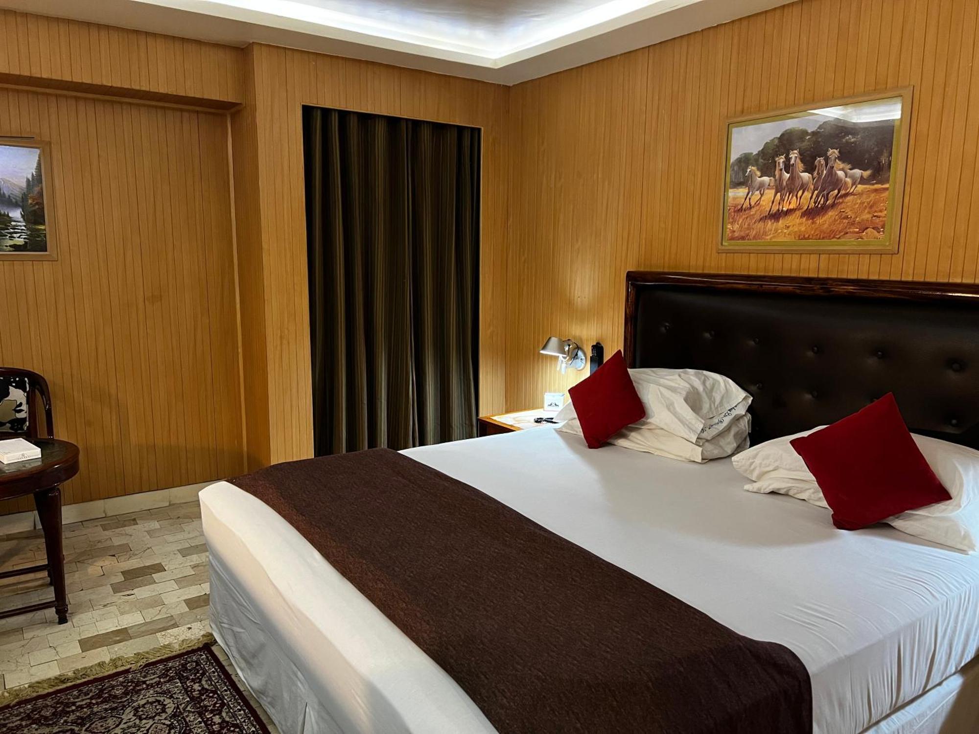 Hotel Galaxy Karachi Eksteriør billede