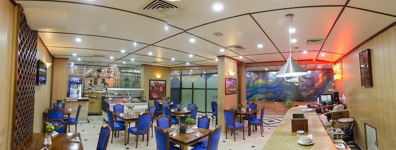 Hotel Galaxy Karachi Eksteriør billede